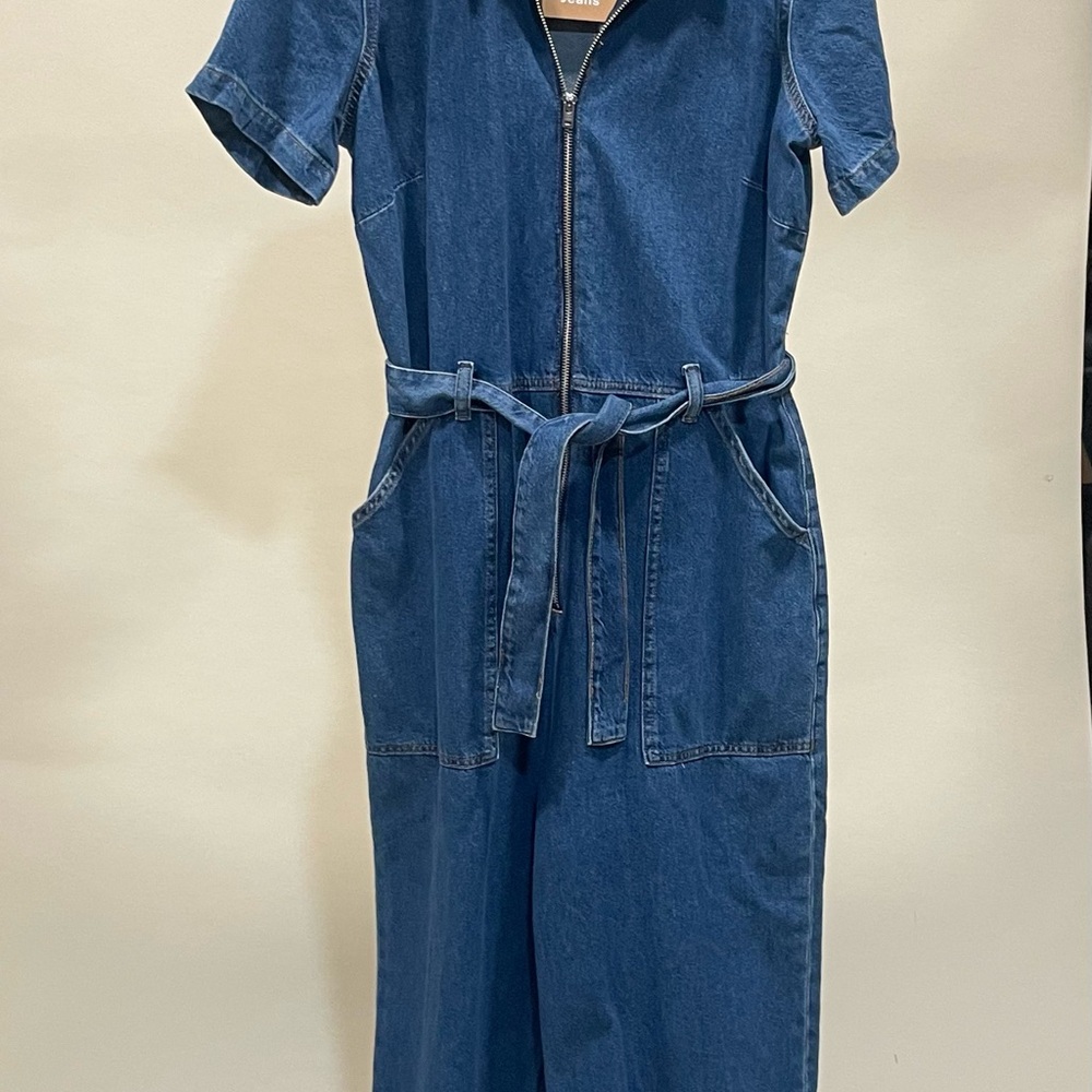 Reformation Cassidy Jumpsuit in Denim Blue Wide leg 10 belt - Picture 8 of 10